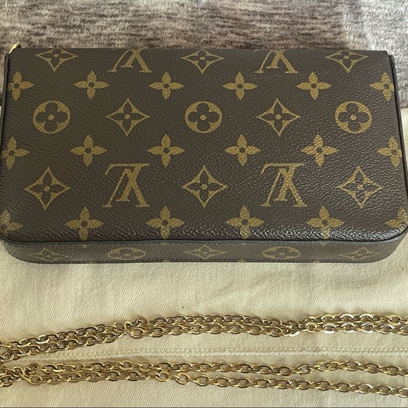 Authentic Louis Vuitton Pochette Felicie - Picture 5 of 9
